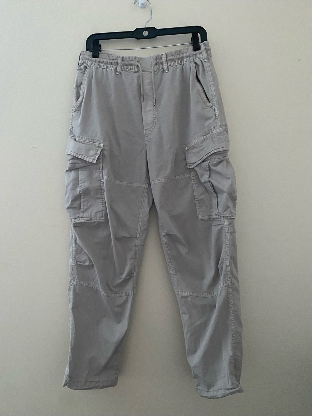 American Eagle Outfitters Flex Light Gray Cargo Pants with Elastic Waist